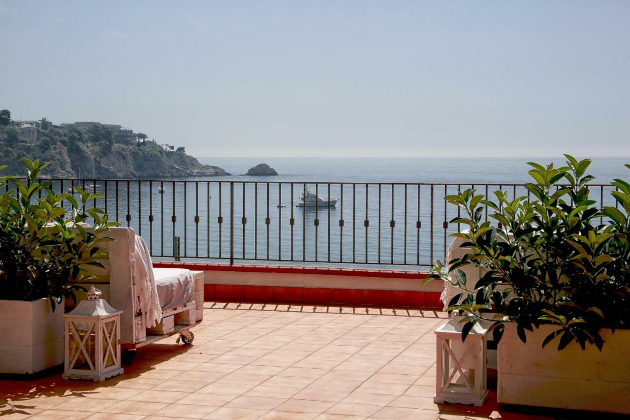 B&B Sottocoperta Taormina Exterior photo